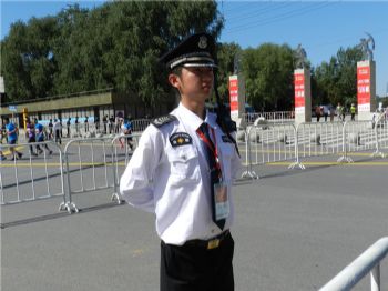 2017沈陽(yáng)馬拉松安保現(xiàn)場(chǎng)